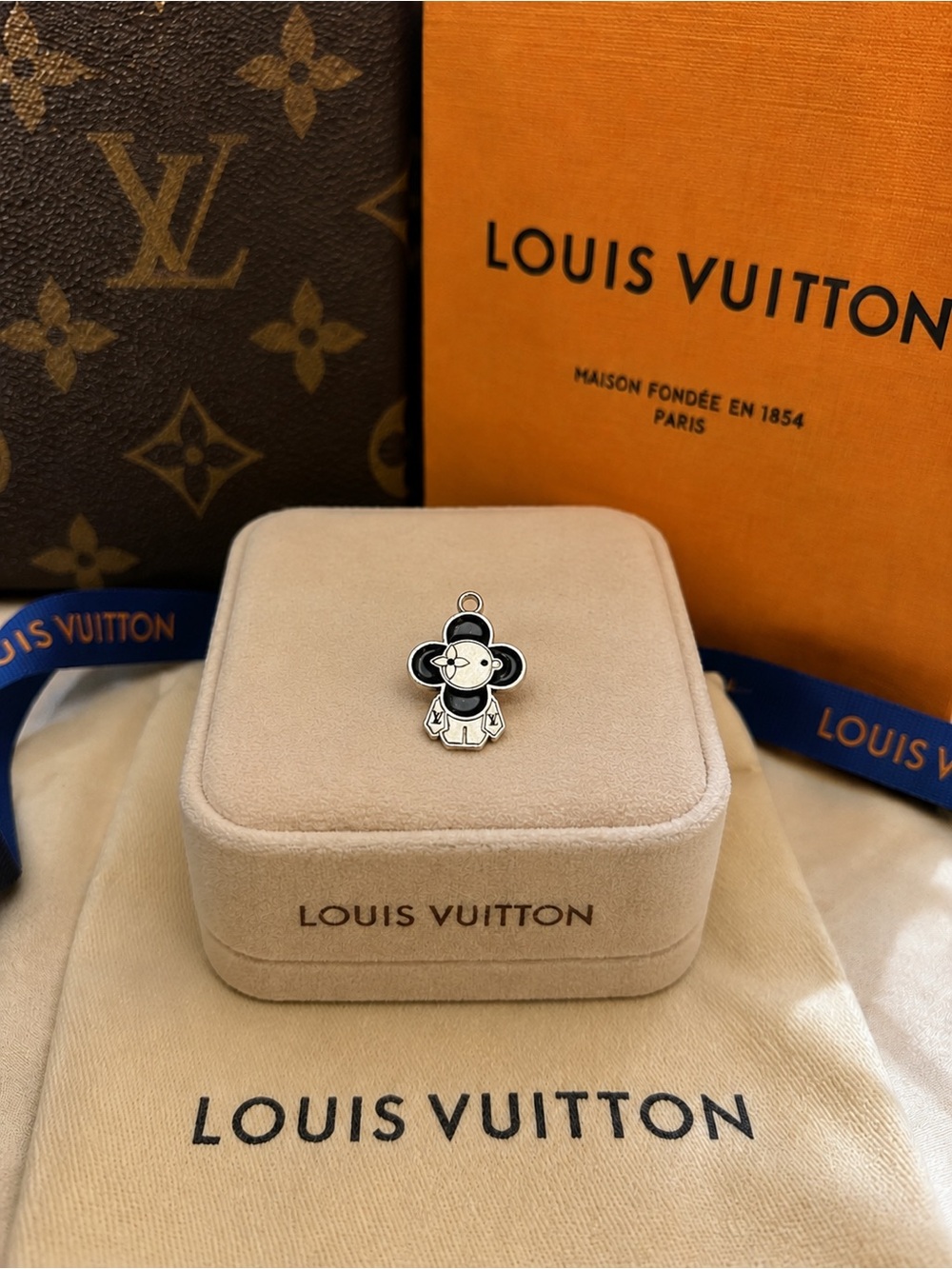 Louis Vuitton stamped Black & Silver Vivienne Charm Pendant